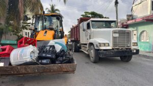 Gobierno de Estefanía Mercado retira 45 toneladas de cacharros con Operativo CacharroMan en colonia Nueva Creación
